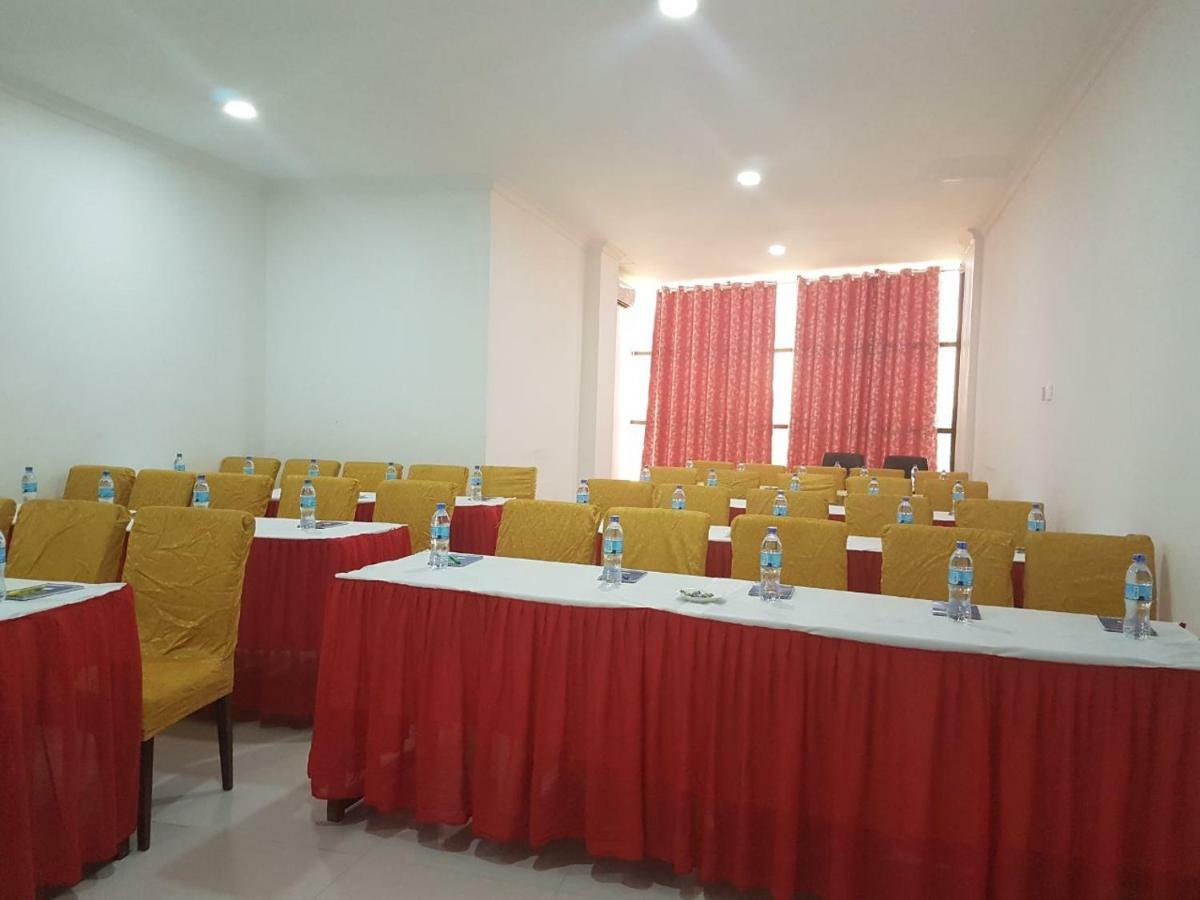Nashera Hotel Dodoma Bagian luar foto