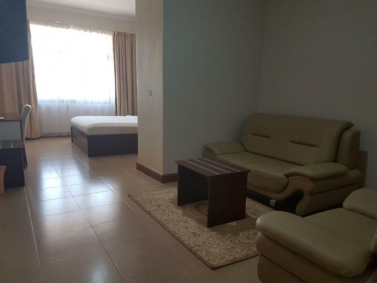 Nashera Hotel Dodoma Bagian luar foto